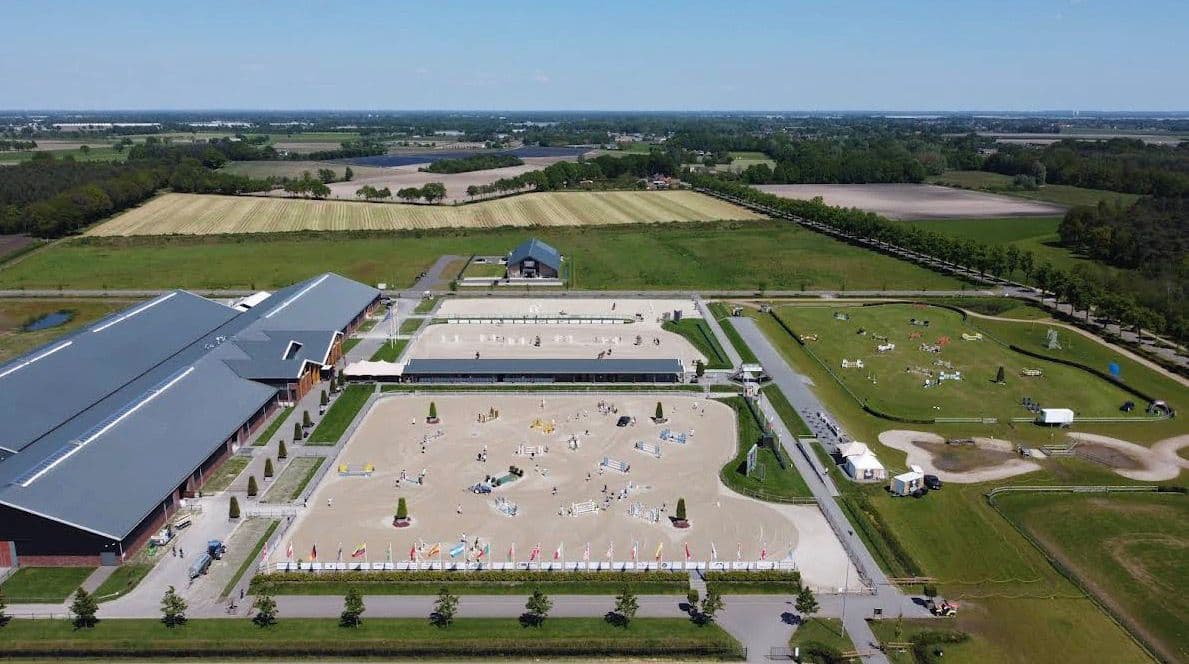 Peelbergen Equestrian Centre stable